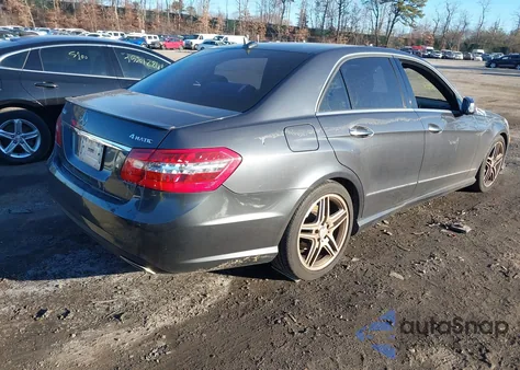 2013 Mercedes-Benz E 350 4Matic z USA, uszkodzony, nr VIN WDDHF8JB0DA686711